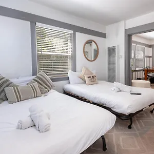  Apartment Surfside 2br With Queen Beds In Venice United States